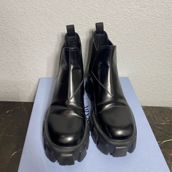Prada monolith brushed leather chelsea boots - Picture 9 of 13